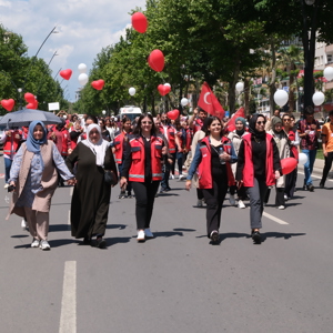 15 Mayıs Uluslararası Aile Günü İlimizde Aile Yılı Yürüyüşü ile kutlandı - fotoğraf 3