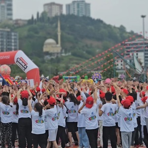 Samsun’da Çocuklar İçin Renkli ve Bilgilendirici Bir Gün: Çocuk Maratonu ve Festivali’nde İl Müdürlüğü Standı Yoğun İlgi Gördü - fotoğraf 1