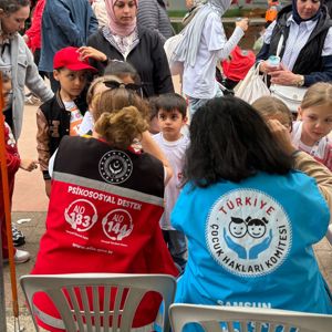 Samsun’da Çocuklar İçin Renkli ve Bilgilendirici Bir Gün: Çocuk Maratonu ve Festivali’nde İl Müdürlüğü Standı Yoğun İlgi Gördü - fotoğraf 4