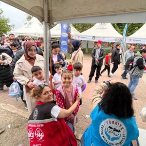 Samsun’da Çocuklar İçin Renkli ve Bilgilendirici Bir Gün: Çocuk Maratonu ve Festivali’nde İl Müdürlüğü Standı Yoğun İlgi Gördü - fotoğraf 13