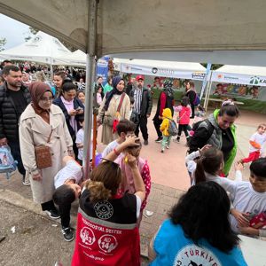Samsun’da Çocuklar İçin Renkli ve Bilgilendirici Bir Gün: Çocuk Maratonu ve Festivali’nde İl Müdürlüğü Standı Yoğun İlgi Gördü - fotoğraf 12