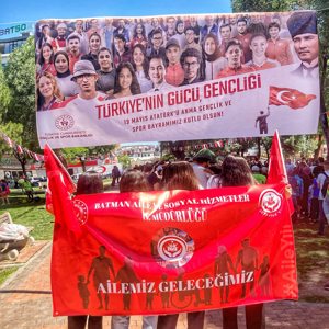 “Bütün Ümidim Gençliktedir”  - fotoğraf 3