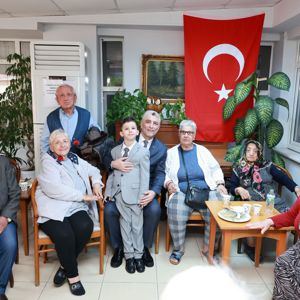 Ticaret Bakanımız Sayın Prof. Dr. Ömer BOLAT ve Sağlık Bakanımız Prof. Dr. Kemal MEMİŞOĞLU  Bahçelievler Huzurevi Yaşlı Bakım ve Rehabilitasyon Merkezi Müdürlüğümüzü ziyaret ettiler. - fotoğraf 4