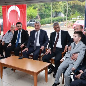 Ticaret Bakanımız Sayın Prof. Dr. Ömer BOLAT ve Sağlık Bakanımız Prof. Dr. Kemal MEMİŞOĞLU  Bahçelievler Huzurevi Yaşlı Bakım ve Rehabilitasyon Merkezi Müdürlüğümüzü ziyaret ettiler. - fotoğraf 2