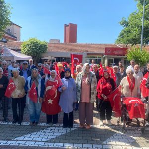 19 Mayıs Atatürk'ü Anma, Gençlik ve Spor Bayramı münasebetiyle huzurevlerimizdeki çınarlarımız çocuk ve gençlerimiz ile bayram coşkusunu beraber yaşadılar.  - fotoğraf 6