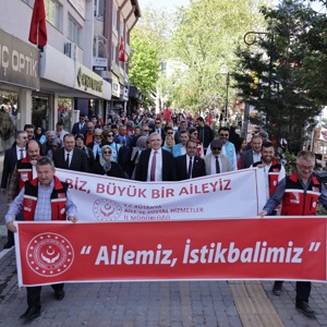 Büyük Aile Yürüyüşümüz Yoğun Katılımla Gerçekleştirildi - fotoğraf 1