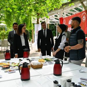 "Evlenecek Gençlerin Desteklenmesi" Projesi Kapsamında Kahvaltı Programı Düzenlendi - fotoğraf 5