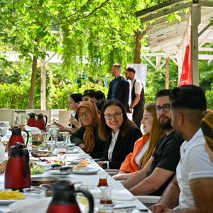 "Evlenecek Gençlerin Desteklenmesi" Projesi Kapsamında Kahvaltı Programı Düzenlendi - fotoğraf 1