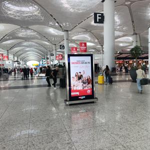 İl Müdürlüğü olarak Aile Haftası kapsamında, tüm havaalanlarımızda billboard, dijital pano ve görsel yerleştirme çalışmalarıyla güçlü bir farkındalık oluşturduk. - fotoğraf 3