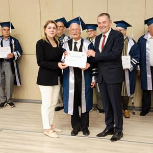 Nesiller Arası Gelişim Merkezi (NEGEM) II. Dönem Mezunlarını Uğurladı: 2025 Aile Yılı’na Anlamlı Bir Katkı Değerli Büyüklerimiz ve Gönüllü Gençlerimizden - fotoğraf 6