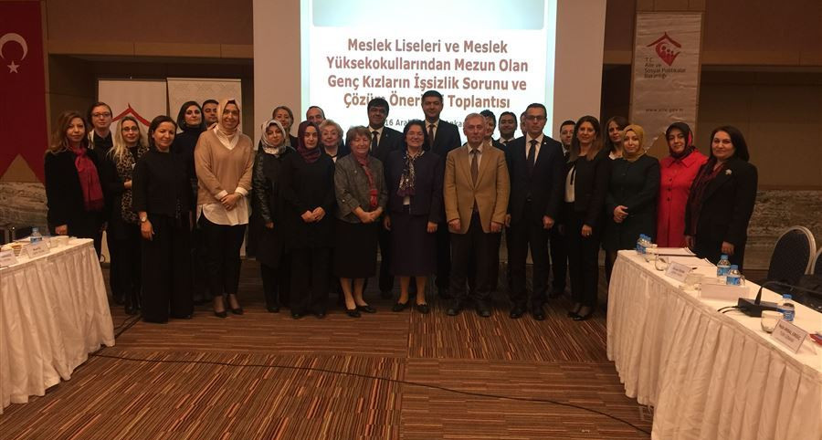 “Meslek Liseleri ve Meslek Yüksekokullarından Mezun Olan Genç Kızların İşsizlik Sorunu ve Çözüm Önerileri” toplantısı 16 Aralık 2016 tarihinde gerçekleştirildi.
