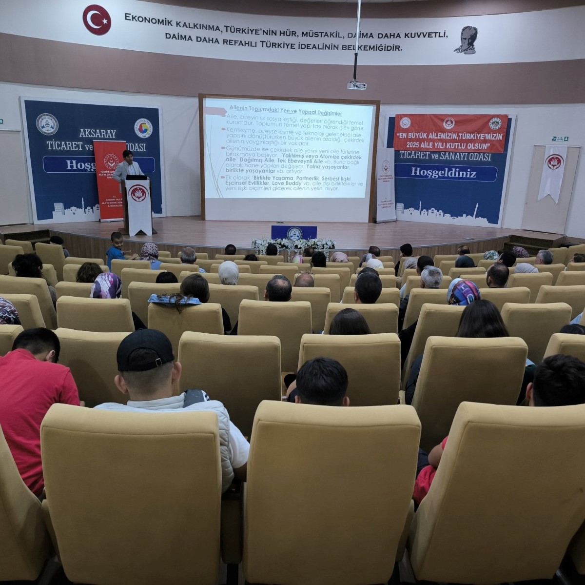 📌 “Türkiye Aile Değerleri Üzerine Analizler” Söyleşisi Gerçekleştirildi! - fotoğraf 3