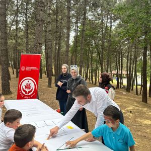 2025 Aile Yılı Kapsamında Aile Yürüyüşü ve Etkinlikler Düzenledi - fotoğraf 2