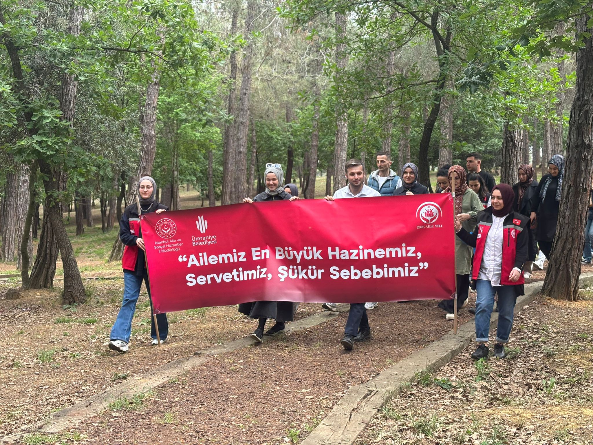 2025 Aile Yılı Kapsamında Aile Yürüyüşü ve Etkinlikler Düzenledi
