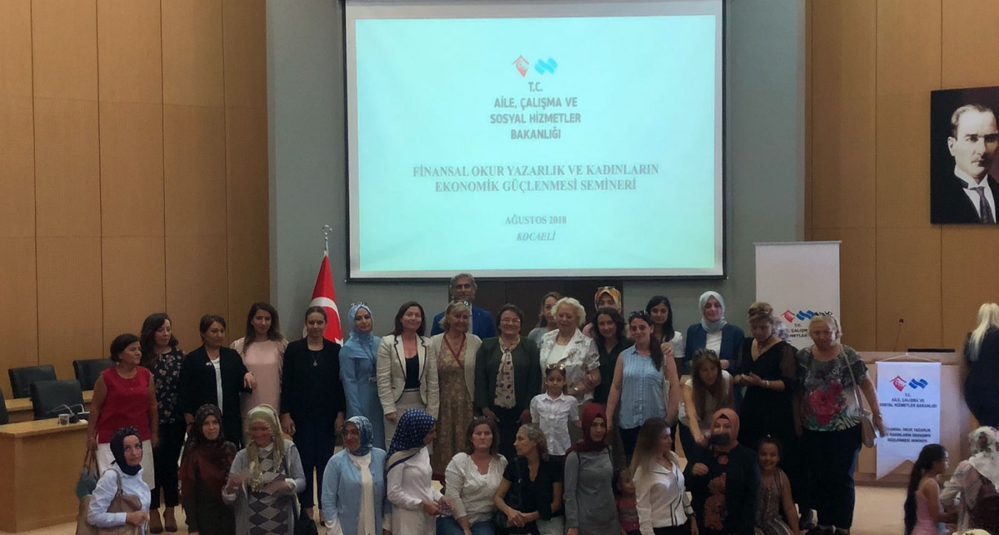 “Finansal Okuryazarlık ve Kadınların Ekonomik Güçlenmesi Seminerlerimizin Onuncusunu  Kocaeli’nde  275 kişinin katılımı ile gerçekleştirdik”