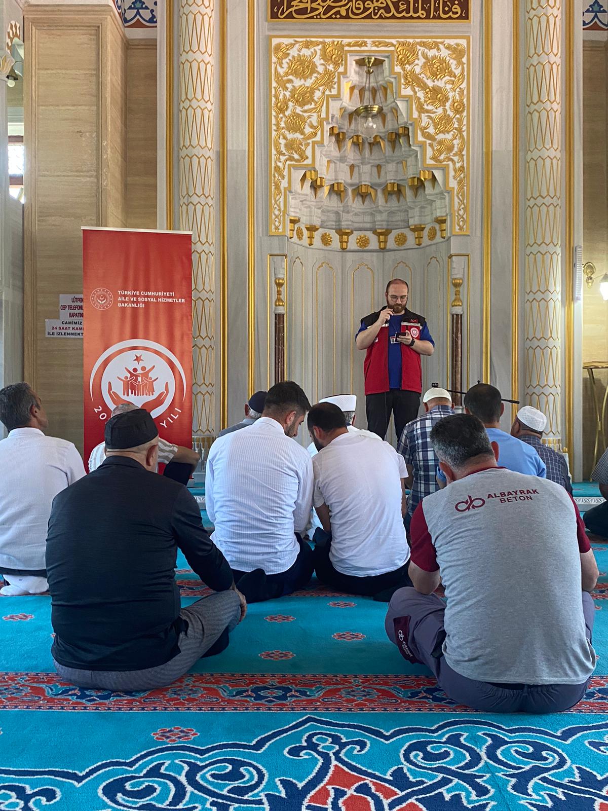 Sosyal Hizmet Merkezlerimizden Cuma Namazı Öncesi Farkındalık Eğitimleri