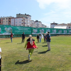 Ünye Stadı’nda Renkli ve Neşeli Bir Gün, Aileler ve Çocuklar Sporla Kaynaştı - fotoğraf 2