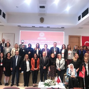 Engelli Kadınların Sorunları ve Çözüm Önerileri Çalıştayı Gerçekleştirildi - fotoğraf 1