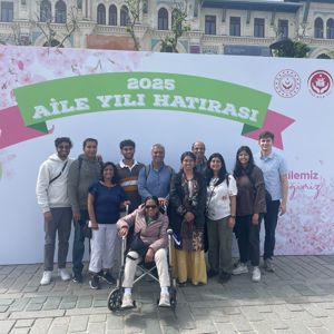 2025 Aile Yılı Kapsamında Hatıra Backdropları ve Mobil Sosyal Hizmet Sunumu ile Bilgilendirmeye Devam Ediyoruz - fotoğraf 1