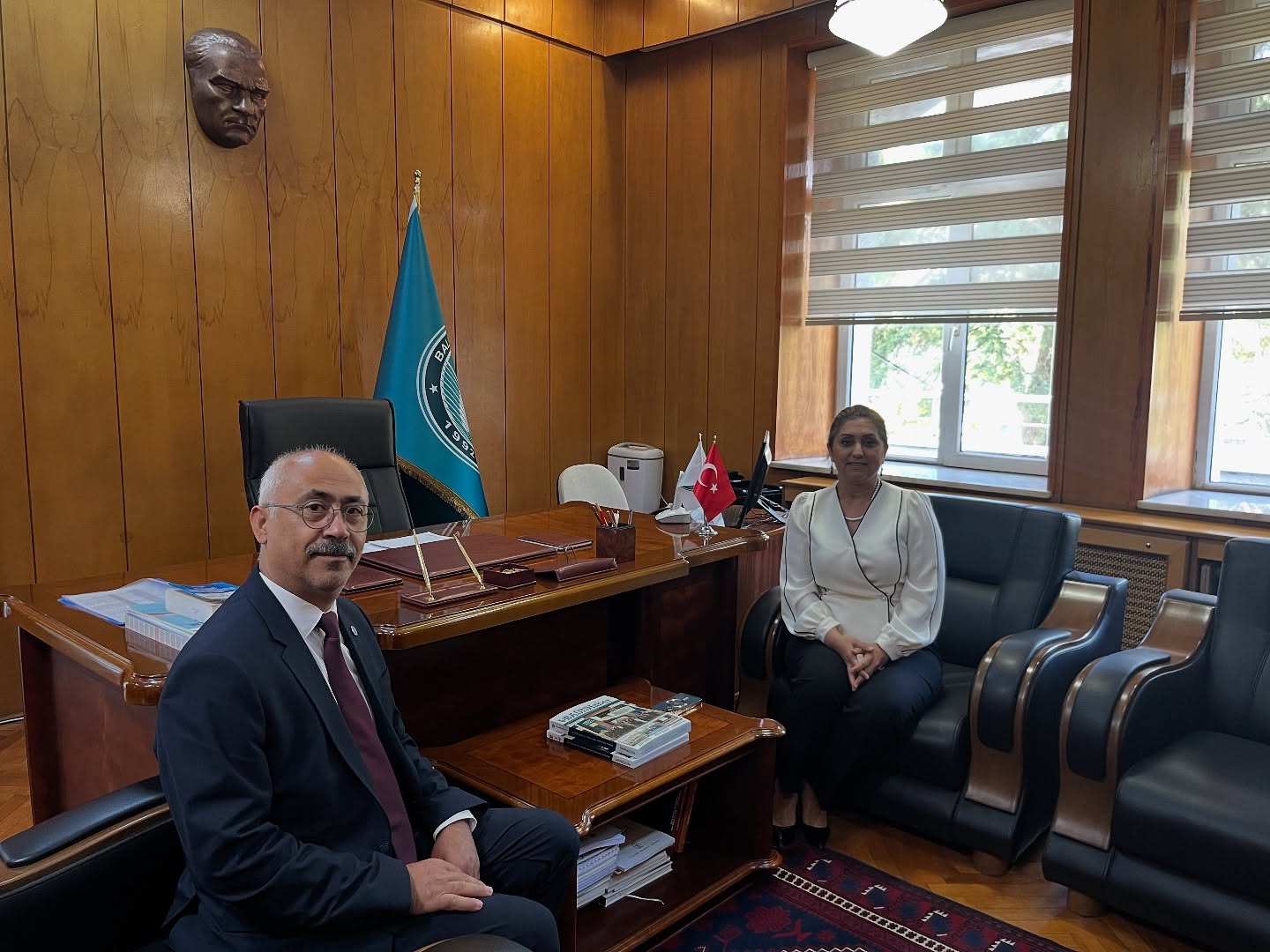 İl Müdürümüz Sayın Emine BÖÇKÜN, Balıkesir Üniversitesi Rektör Yardımcısı Sayın Fatih SATIL’ı Makamında Ziyaret Etti. 