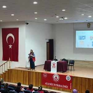 Aile Yılında “Koruyucu Aile Hizmeti Tanıtımı” ile “Akran Zorbalığı” ve “Engelli Bireylerin Hakları” konulu eğitimler düzenlendi. - fotoğraf 1