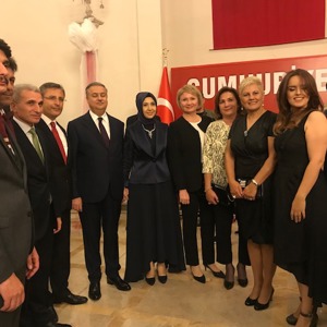 29 Ekim Cumhuriyet Bayrami'nin 96.yil donumu nedeniyle Valimiz Sn. Ali Ihsan SU 'nun ev sahipliginde Cumhuriyet Resepsiyonu duzenlendi - fotoğraf 10