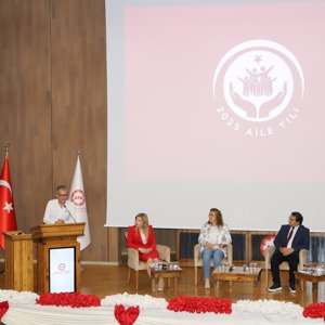 TOPLUMUN TEMEL TAŞI: AİLE PANELİ, FARKLI DİSİPLİNLERDEN UZMANLARLA ELE ALINDI - fotoğraf 5