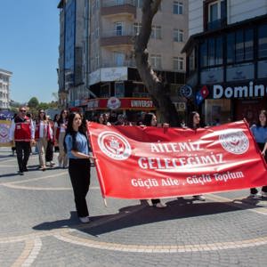 15 Mayıs Uluslararası Aile Haftası Münasebetiyle Kortej Yürüyüşü Gerçekleştirildi. - fotoğraf 6