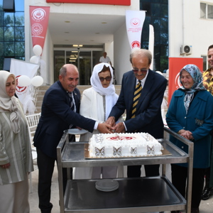 Aile Yılı Nedeniyle Huzurevimizden Hizmet Alan 70 Yıllık Evli Çiftimize Nikah Tazeleme Töreni Düzenledik - fotoğraf 9