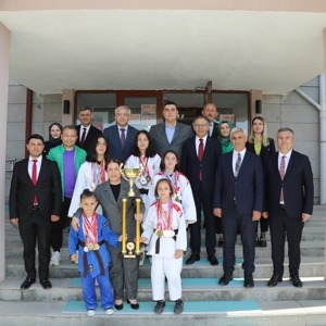 ÇUBUK SOSYAL YARDIMLAŞMA VE DAYANIŞMA VAKFI YENİ HİZMET BİNASINA TAŞINDI - fotoğraf 1
