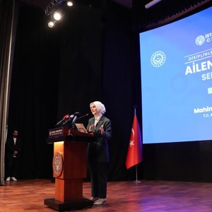 Bakanımız Göktaş "Disiplinlerarası Bir Yaklaşımla Ailenin Halleri Sempozyumu"nda konuştu - fotoğraf 2