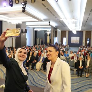 Bakanımız Göktaş, Gönül Elçileri ile Koruyucu Aile Farkındalık Programı'nda bir araya geldi - fotoğraf 3