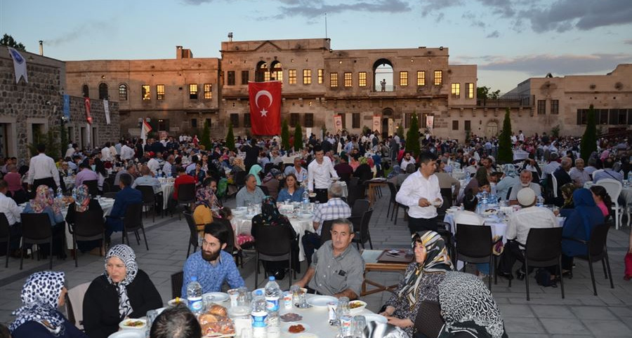 Kayseri  Aile ve Sosyal Politikalar İl Müdürlüğü Şehit Aileleri ve Gazilerimizle  İftarda Buluştu.