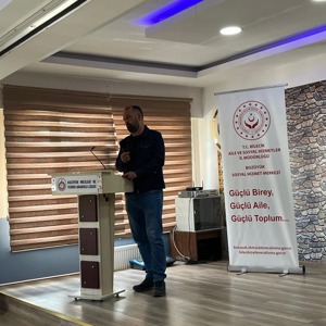 İlimiz Bozüyük İlçesinde Kamu Kurumları, Engelli Derneği, Engelli Vatandaşlarımız ve Ailelerinin Katılımlarıyla ‘‘Engelli Hakları’’ Konulu Söyleşi Düzenlenmiştir - fotoğraf 7