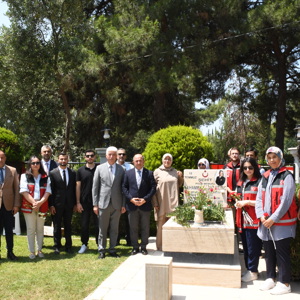 Kurban Bayramı Vesilesiyle Şehitlik Ziyareti Gerçekleştirildi - fotoğraf 8