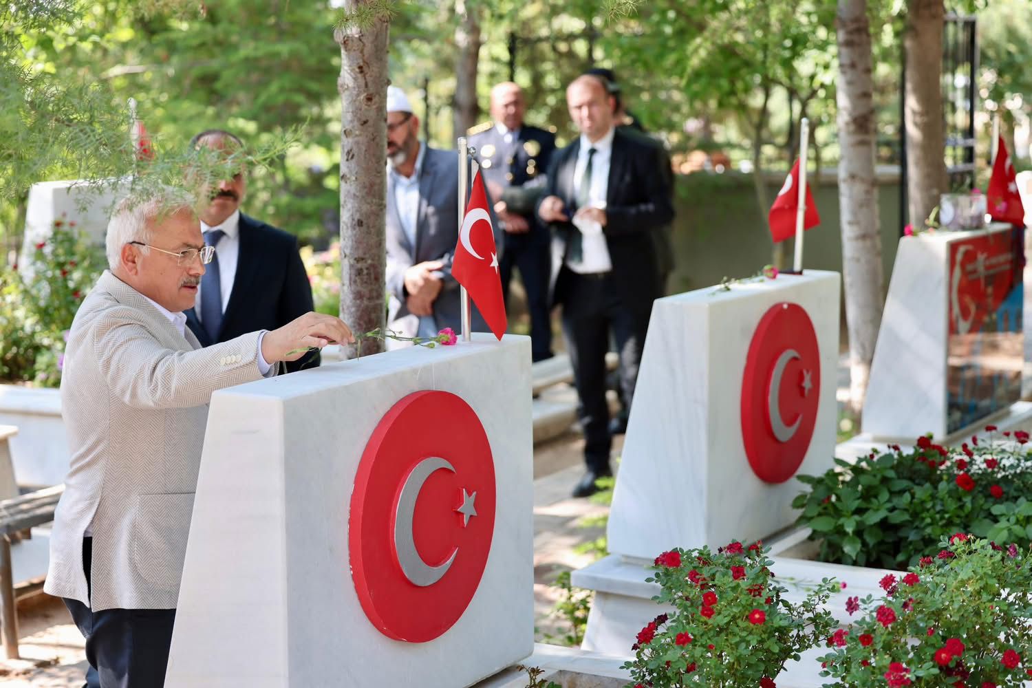 Şehitlerimizin Aziz Hatırasına… - fotoğraf 7