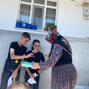 Bayram Sevinci Mahalle Mahalle Paylaşıldı - fotoğraf 14