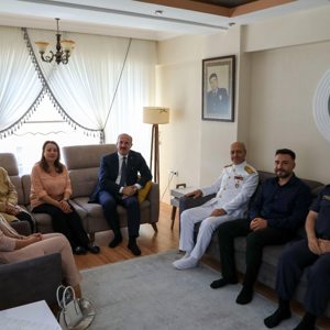 Valimiz Sayın Doç. Dr. Ömer TORAMAN Şehit Ailelerimize ve Gazilerimize Bayram Ziyareti Gerçekleştirdi - fotoğraf 1