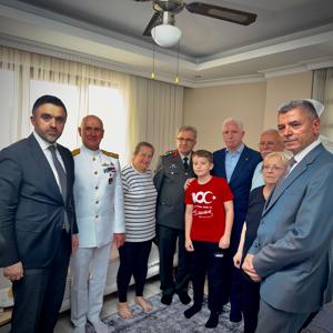 İl Müdürümüz Sn. Ömer TURAN, Valimiz Sn. Davut GÜL ile Kurban Bayramı Arifesinde Şehidimiz Er Tamer VARDAR 'ın Kıymetli Ailesine Bayram Ziyaretinde Bulundu. - fotoğraf 3