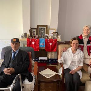 Kurban Bayramı Münasebetiyle, İlimiz Genelinde Kıymetli Şehit Yakınlarımız ve Kahraman Gazilerimizi Ziyaretlere Devam Ediyoruz. - fotoğraf 1