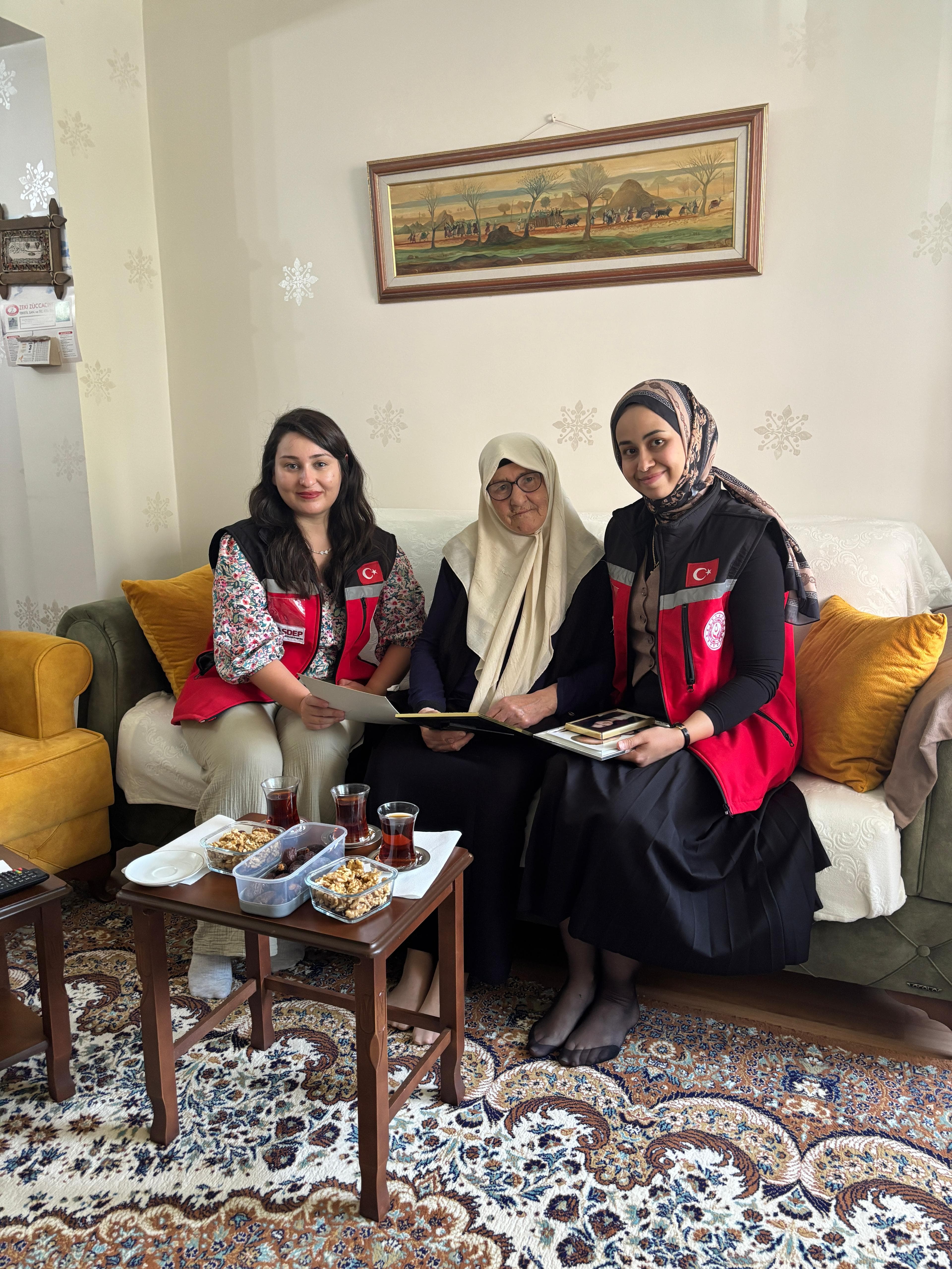 Kurban Bayramı Münasebetiyle, İlimiz Genelinde Kıymetli Şehit Yakınlarımız ve Kahraman Gazilerimizi Ziyaretlere Devam Ediyoruz.