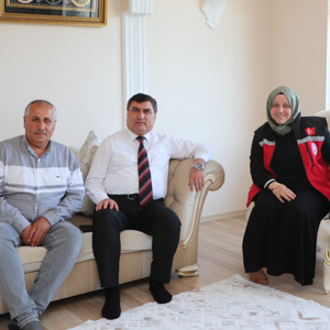 Kurban Bayramı Münasebetiyle, İlimiz Genelinde Kıymetli Şehit Yakınlarımız ve Kahraman Gazilerimizi Ziyaretlere Devam Ediyoruz. - fotoğraf 7