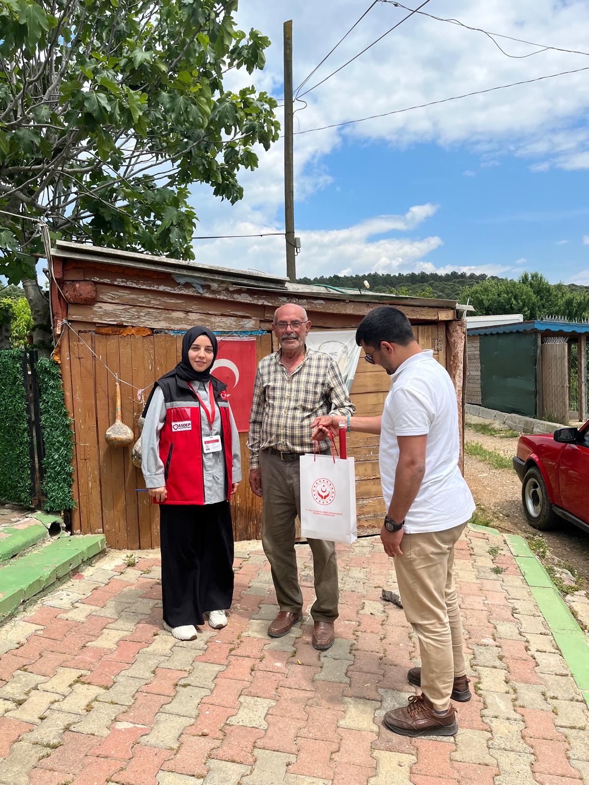 Kurban Bayramı Münasebetiyle, İlimiz Genelinde Kıymetli Şehit Yakınlarımız ve Kahraman Gazilerimizi Ziyaretlere Devam Ediyoruz. 