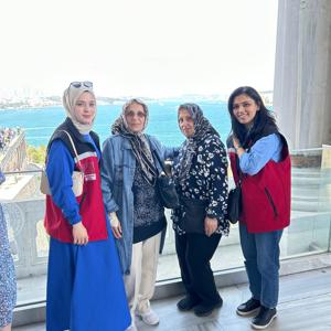 2025 'Aile Yılı' kapsamında "Ailemiz İnancımız, Geleneğimiz, Değerlerimiz" Temasıyla Şehit Yakınlarımız ile Topkapı Sarayını Ziyaret Ediyoruz. - fotoğraf 5