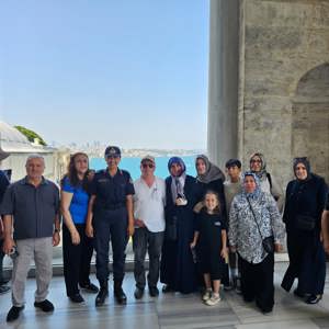 2025 'Aile Yılı' kapsamında "Ailemiz İnancımız, Geleneğimiz, Değerlerimiz" Temasıyla Şehit Yakınlarımız ile Topkapı Sarayını Ziyaret Ediyoruz. - fotoğraf 7