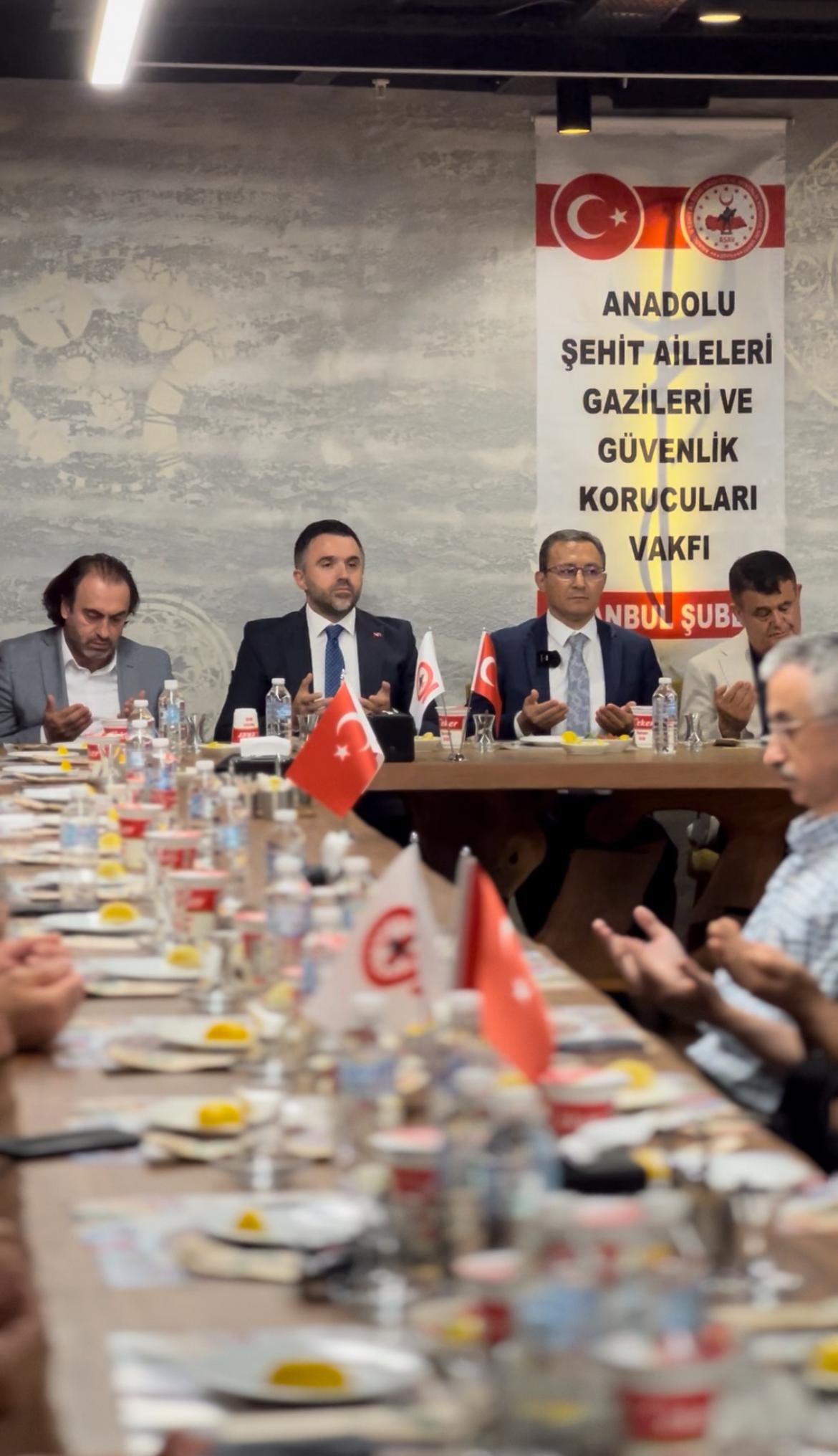 İl Müdürümüz Sn. Ömer TURAN, Babalar Günü Münasebetiyle Şehit Babalarına Özel Düzenlenen Akşam Yemeğine Katılmıştır. 