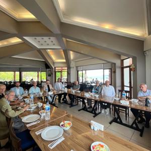 İl Müdürümüz Sn. Ömer TURAN, 15 Haziran Babalar Günü Münasebetiyle, İzzet Baysal Huzurevi Sakinlerimiz ile Beraber Öğle Yemeği Programında Bir Araya Geldi. - fotoğraf 2