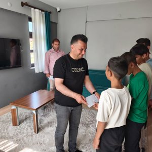 Çocuk Evleri Sitesi’nde kalan çocuklarla bayram coşkusunu paylaştık. - fotoğraf 1