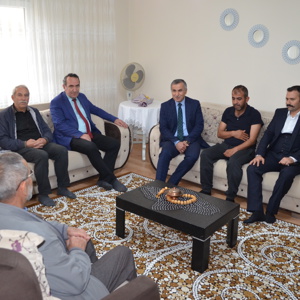 İl Müdürümüz Mahmut ÖZDEMİR Barış Pınarı Harekatında Yaralanan Uzman Çavuş Zülfikar SÖNMEZ’i Ziyaret Etti - fotoğraf 2