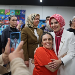 Bakanımız Göktaş, Başakşehir'de "Bizim Çınarlar Yaşam Merkezi"nin açılışı ile Engelsiz Yaşam Merkezi'nde düzenlenen sergiye katıldı - fotoğraf 15